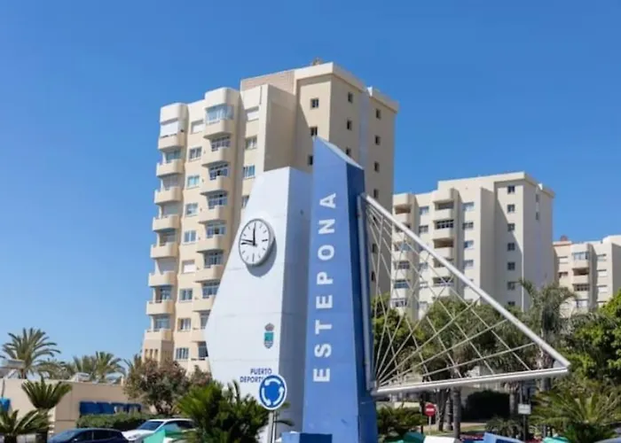 Lovely 1 Bedroom With Sea Views And Pool Lägenhet *