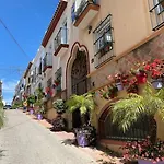 Lovely 1 Bedroom With Sea Views And Pool Apartamento
