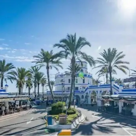 Lovely 1 Bedroom With Sea Views And Pool Apartamento Estepona