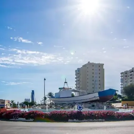 Lovely 1 Bedroom With Sea Views And Pool *