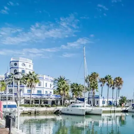 Lovely 1 Bedroom With Sea Views And Pool Apartment *