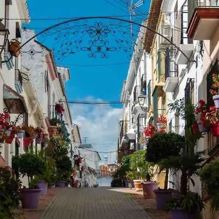 Lovely 1 Bedroom With Sea Views And Pool Apartment