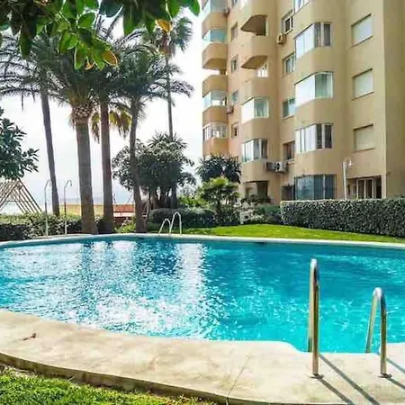 Lovely 1 Bedroom With Sea Views And Pool Apartmán *