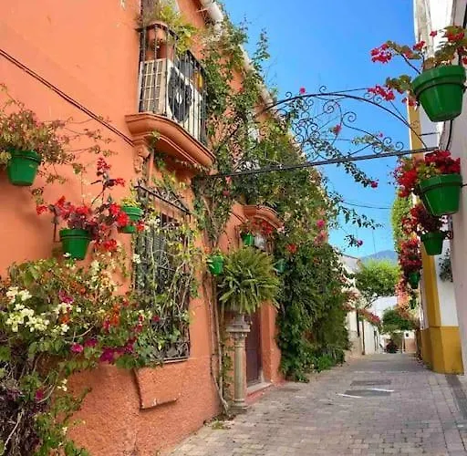 Lovely 1 Bedroom With Sea Views And Pool Appartamento Estepona