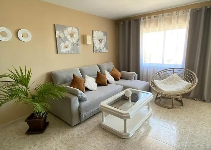 Apartment Lovely 1 Bedroom With Sea Views And Pool *