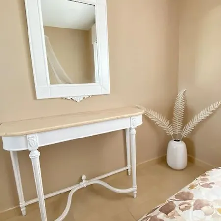 Lovely 1 Bedroom With Sea Views And Pool * אסטפונה