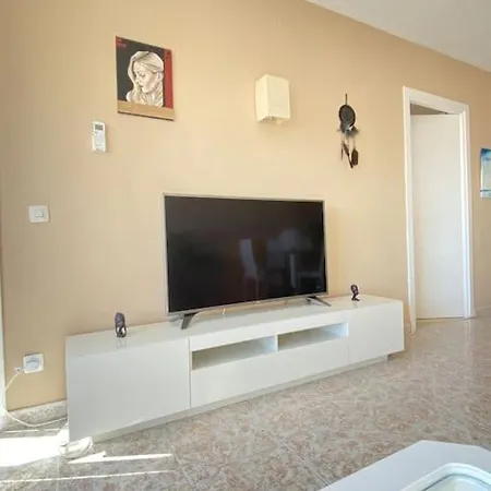 Lovely 1 Bedroom With Sea Views And Pool * אסטפונה
