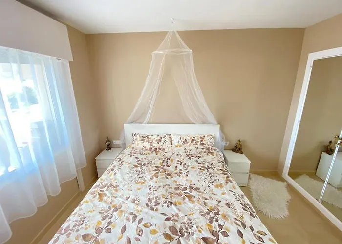 Lovely 1 Bedroom With Sea Views And Pool Estepona