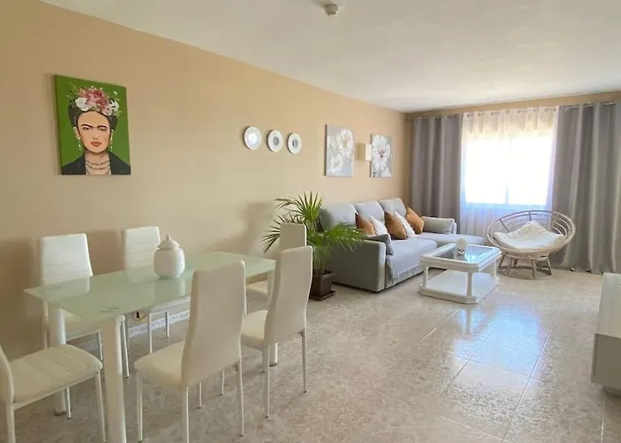 Apartamento Lovely 1 Bedroom With Sea Views And Pool Estepona