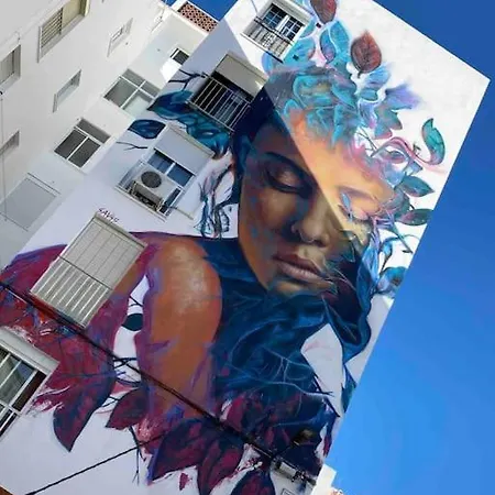 Lovely 1 Bedroom With Sea Views And Pool *